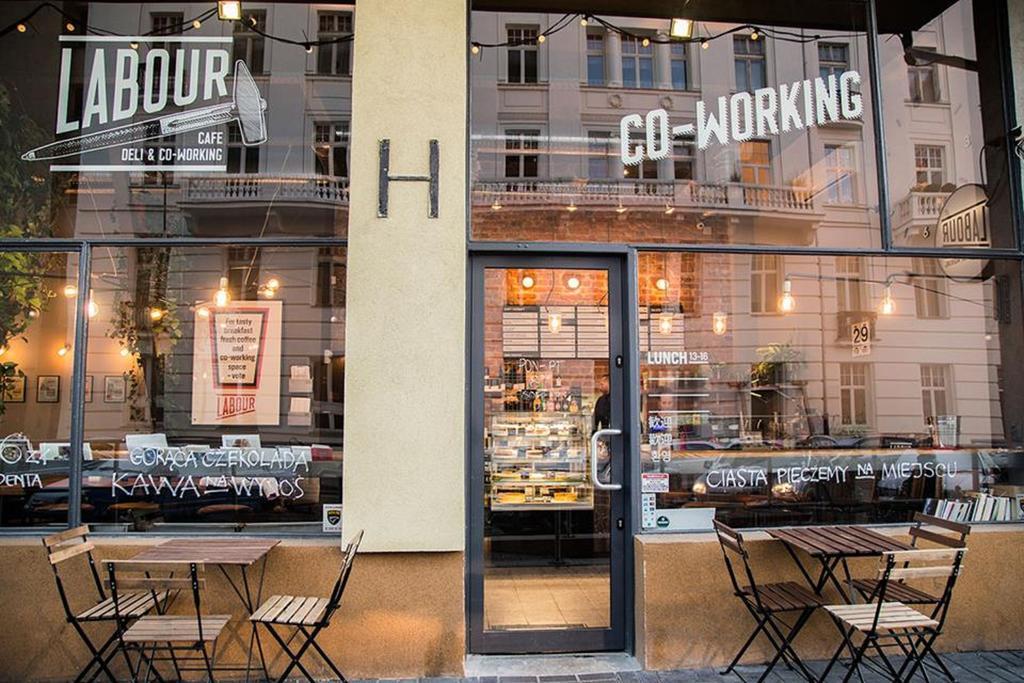Residence Okolnik Apartments ワルシャワ エクステリア 写真