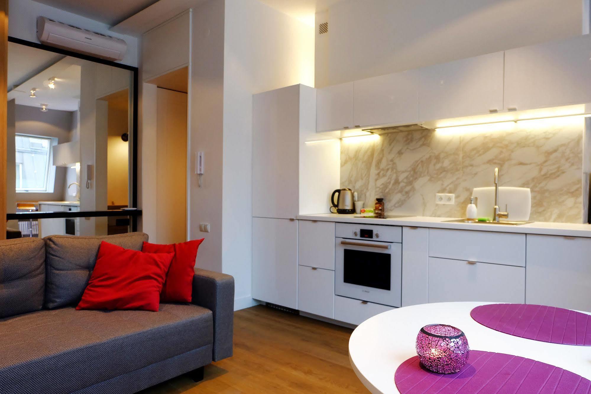 Residence Okolnik Apartments ワルシャワ エクステリア 写真