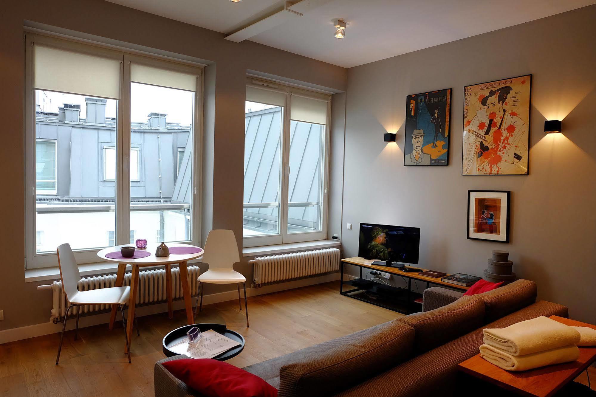 Residence Okolnik Apartments ワルシャワ エクステリア 写真