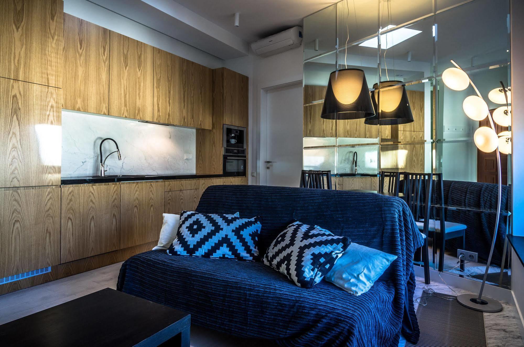 Residence Okolnik Apartments ワルシャワ エクステリア 写真