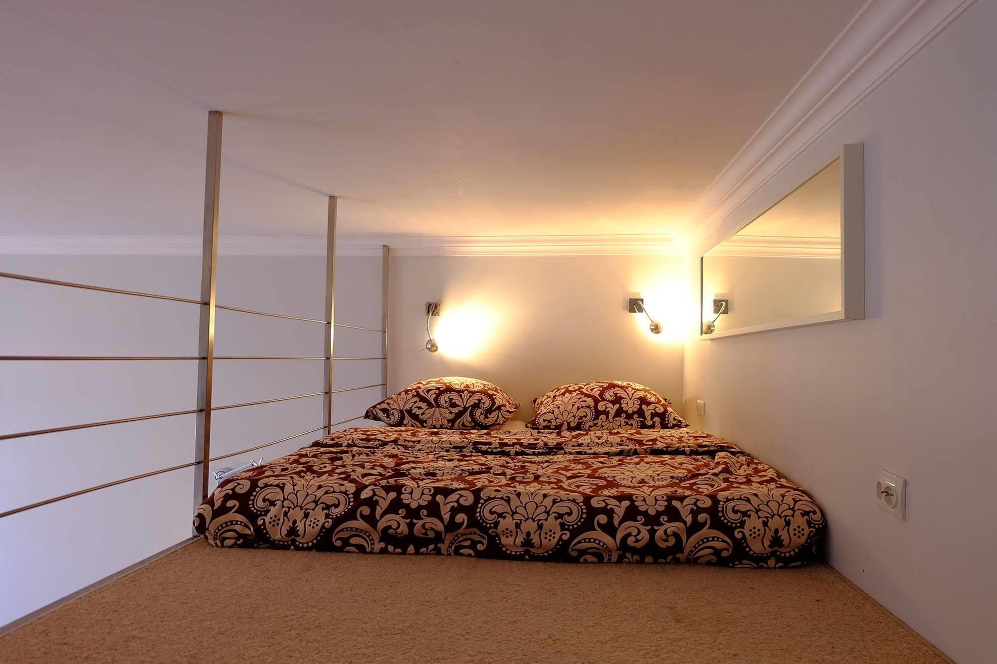 Residence Okolnik Apartments ワルシャワ エクステリア 写真