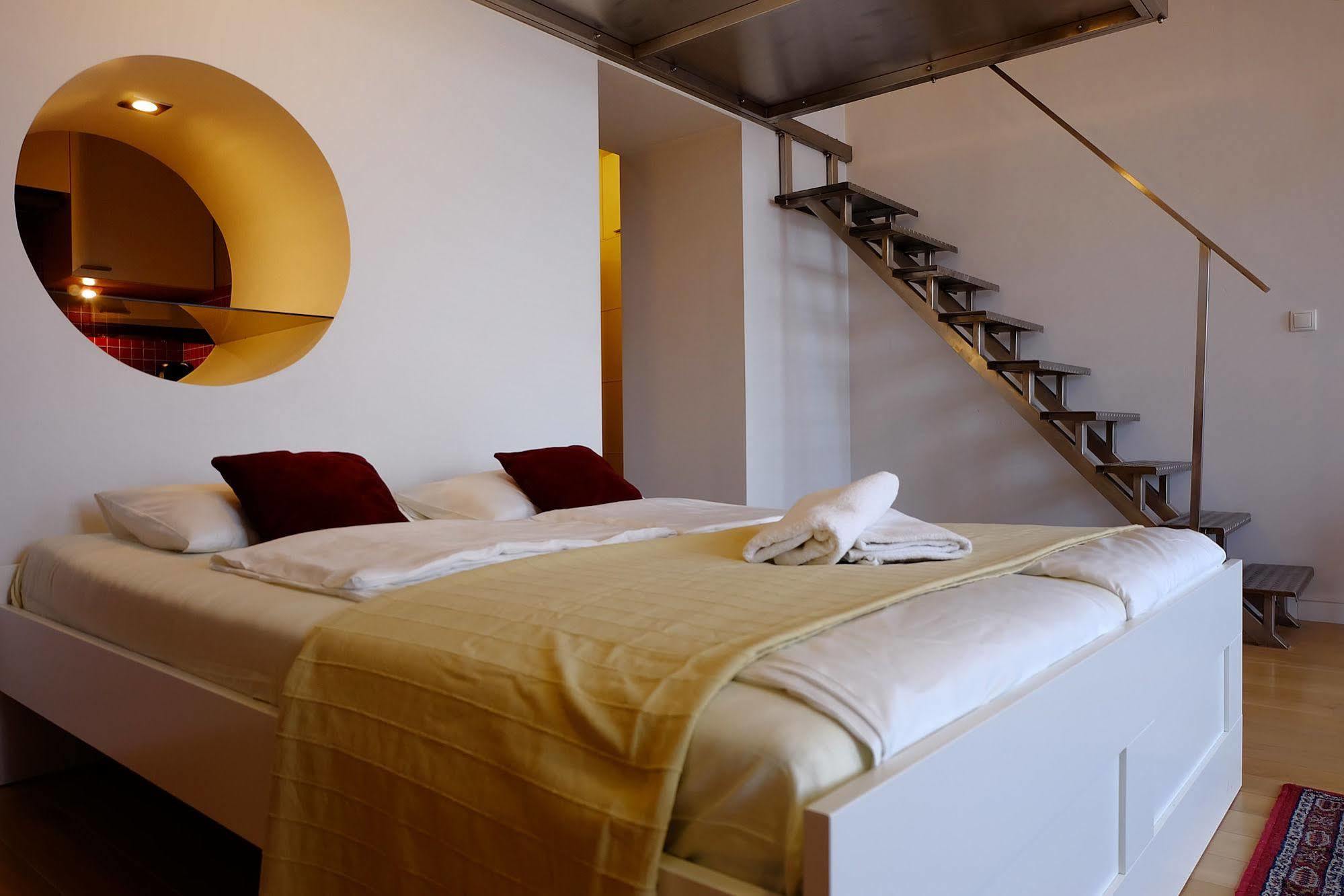 Residence Okolnik Apartments ワルシャワ エクステリア 写真