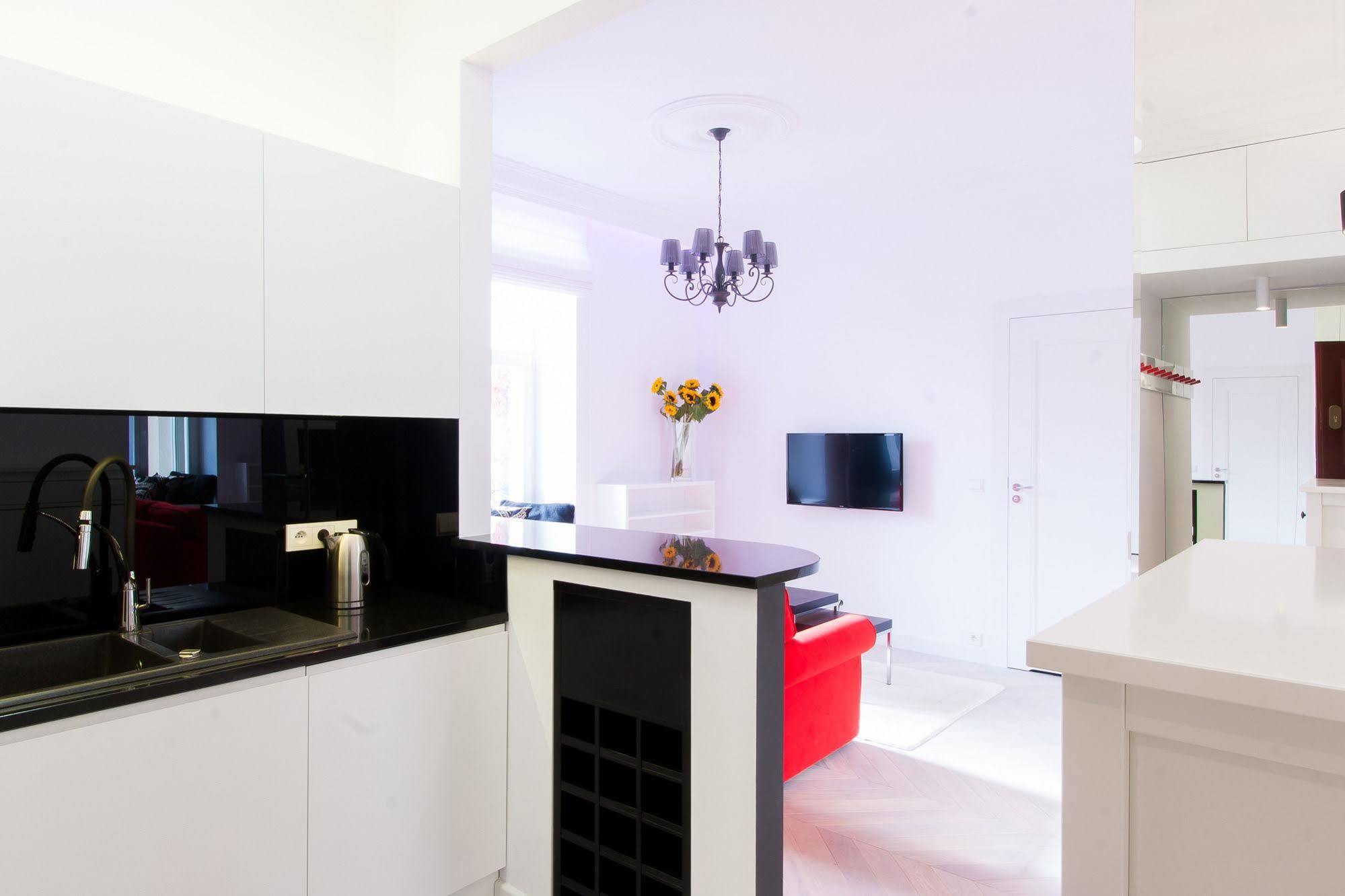 Residence Okolnik Apartments ワルシャワ エクステリア 写真