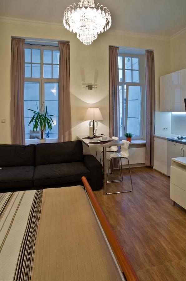 Residence Okolnik Apartments ワルシャワ エクステリア 写真